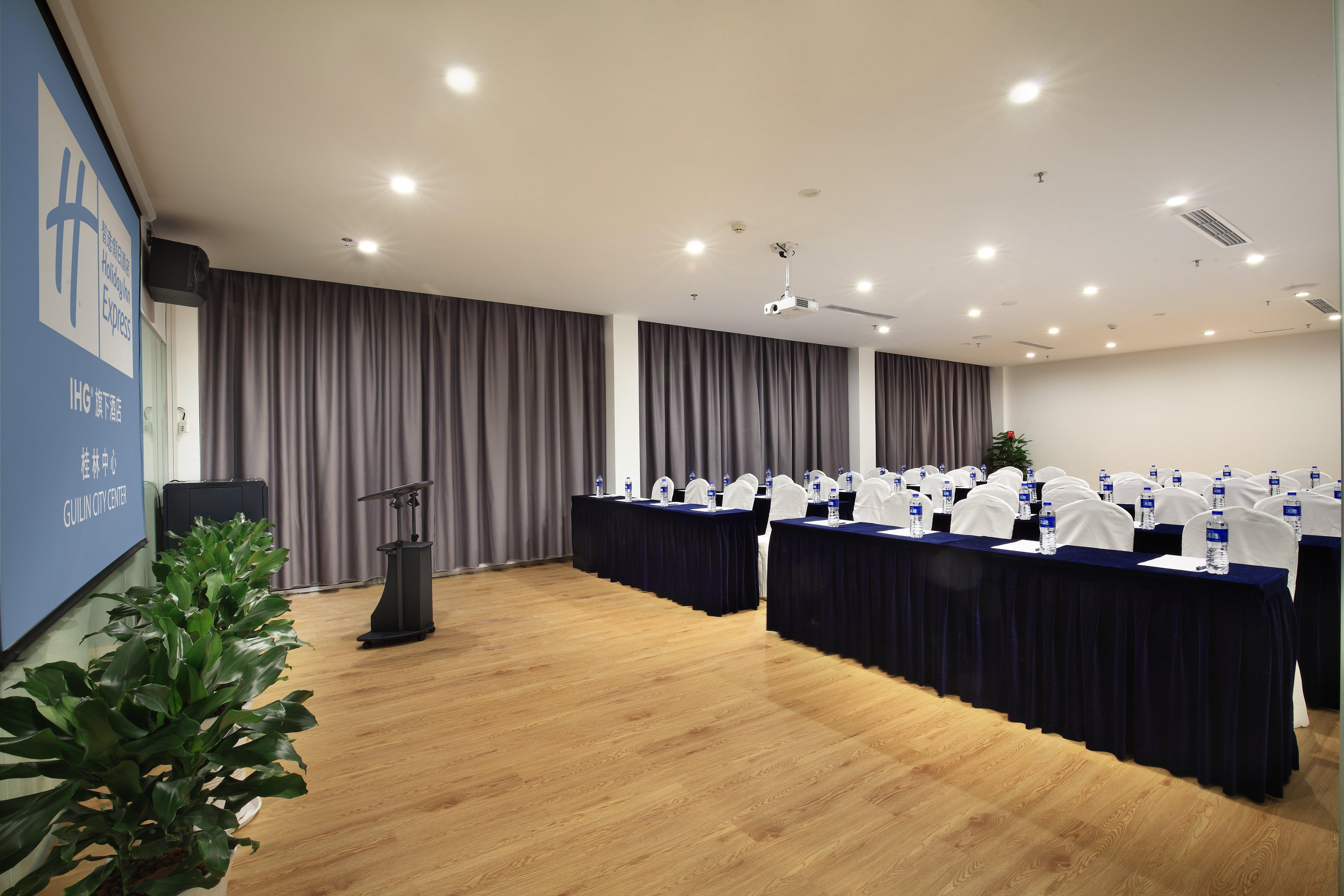 Holiday Inn Express Guilin City Center By Ihg Dış mekan fotoğraf